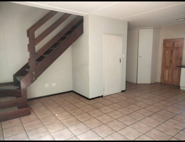 2 BEDROOM TOWNHOUSE FOR SALE IN SONNEGLANS
